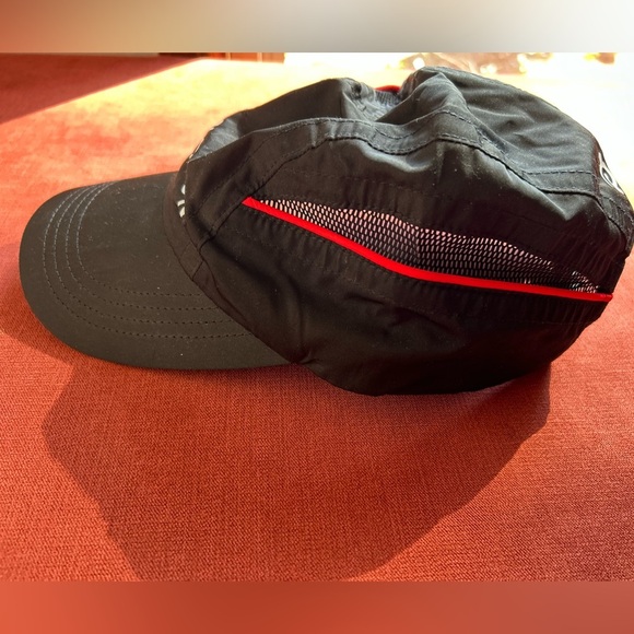 Peloton Black Cap - Picture 3 of 5